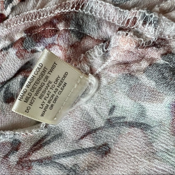 🔥Boutique Floral Dress - Picture 15 of 16